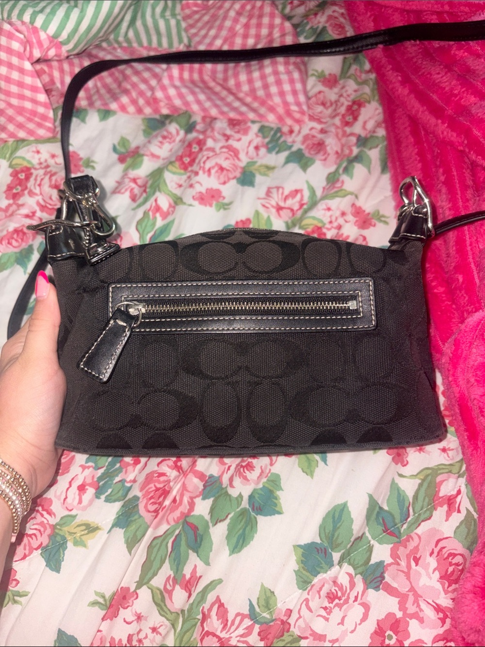 Vintage Coach Black Signature Jacquard Zip Bag
